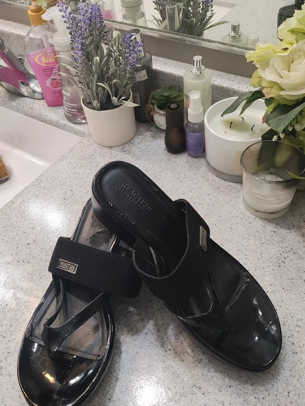 Reaction 😜 Kenneth Cole Black Patent Slide Sandals with Elastic Strap - 🫦🫦🫦